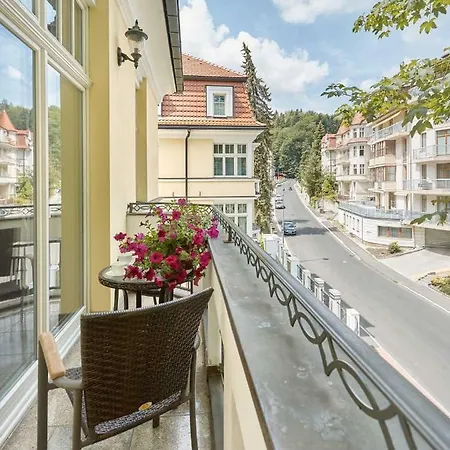 Apartment Villa Dionysus Karlovy Vary Exterior photo