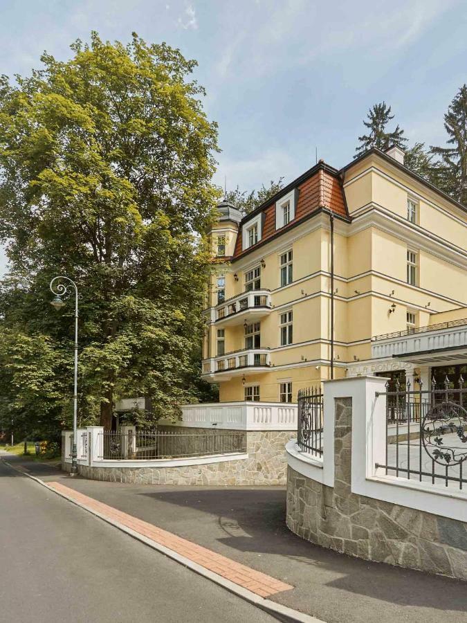 Dionysus Karlovy Vary